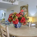 Апартаменты Stunning & Cosy 3br With Views In By 360 Estates