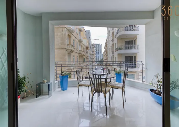 Apartament Stunning & Cosy 3br With Views In By 360 Estates Sliema
