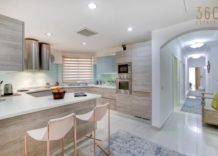 Stunning & Cosy 3br With Views In By 360 Estates Apartament