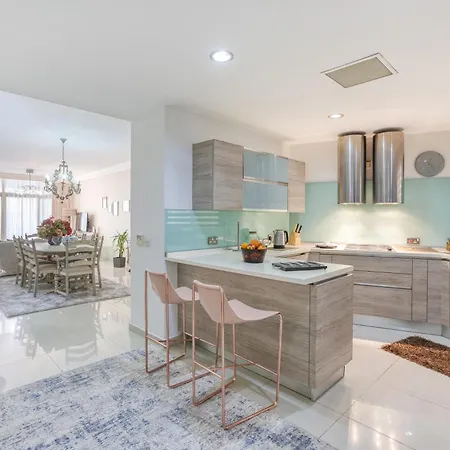 Stunning & Cosy 3br With Views In By 360 Estates 슬리에마