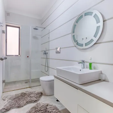 Stunning & Cosy 3br With Views In By 360 Estates Lägenhet *