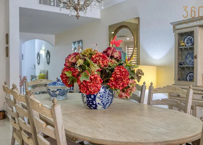 Apartment Stunning & Cosy 3br With Views In By 360 Estates